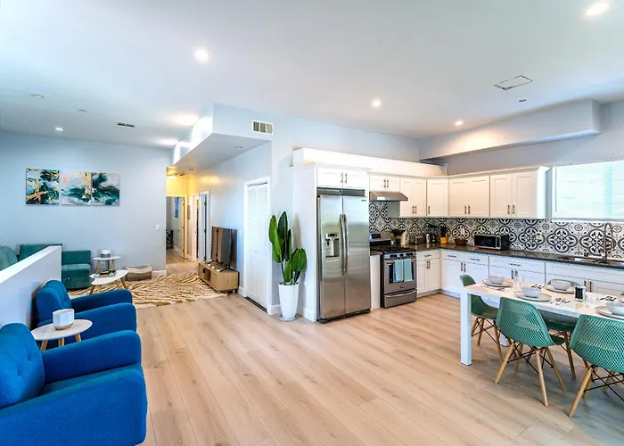 Stunning Midcity New Home Modern And Luxe Living