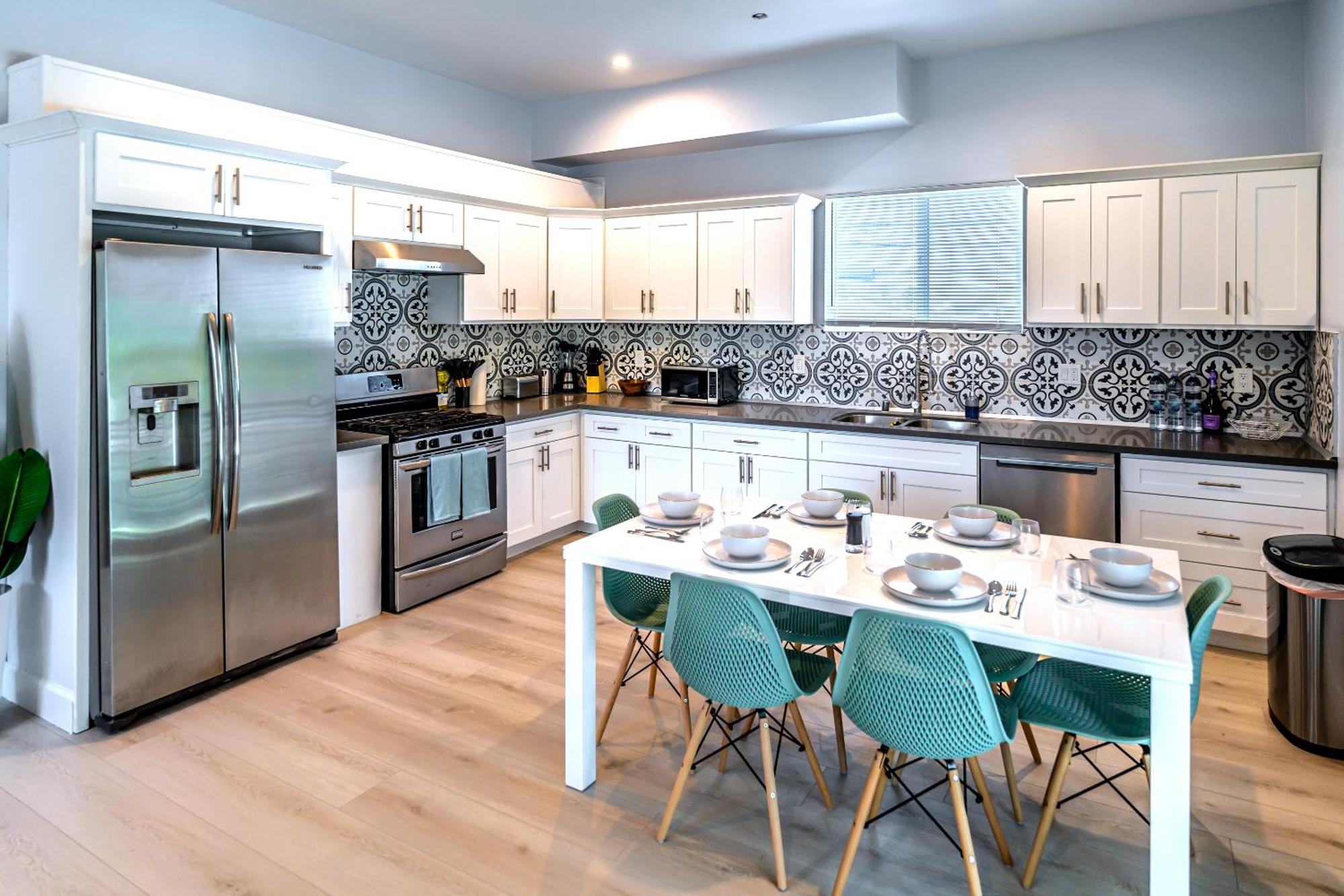 Stunning Midcity New Modern And Luxe Living Los Angeles