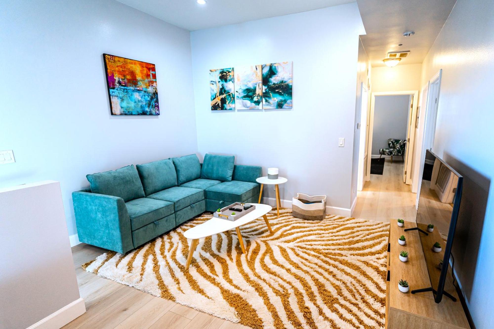 Stunning Midcity New Modern And Luxe Living