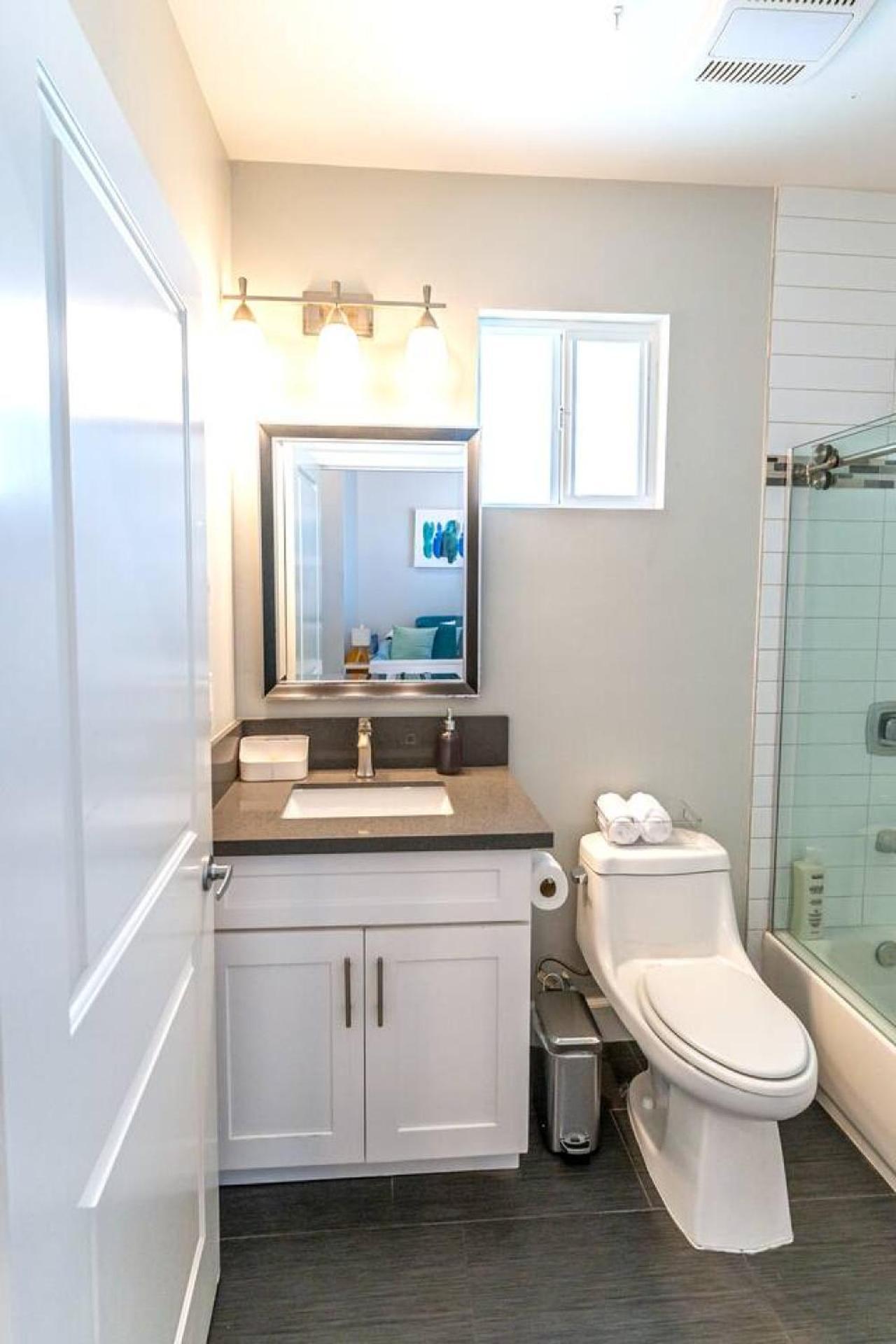 Stunning Midcity New Modern And Luxe Living *