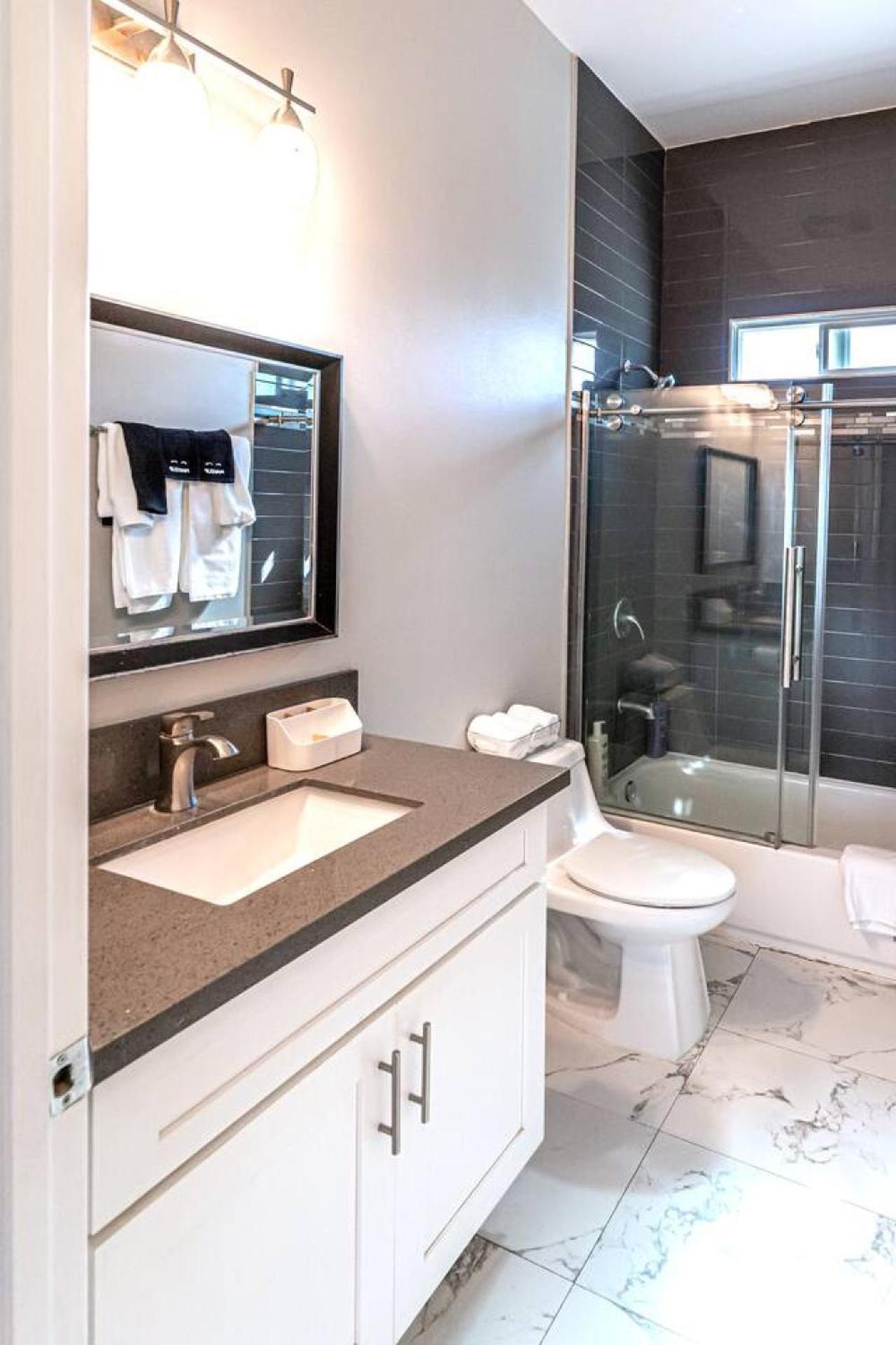Stunning Midcity New Modern And Luxe Living * Los Angeles