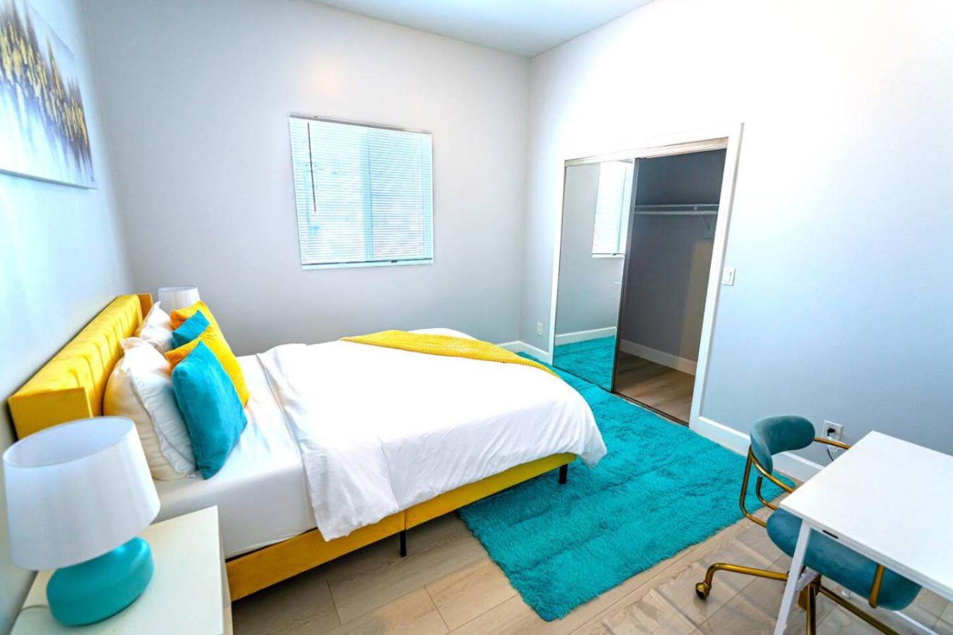Holiday home Stunning Midcity New Modern And Luxe Living *